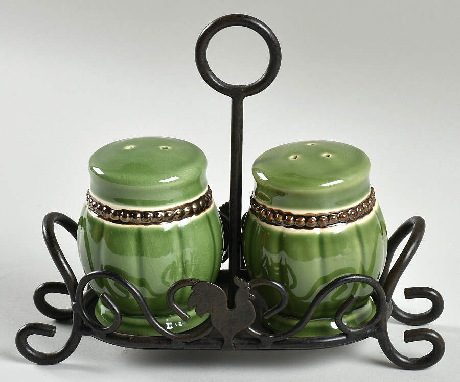 Elegant Rooster Salt & Pepper w/Metal Stand by Cracker Barrel-1