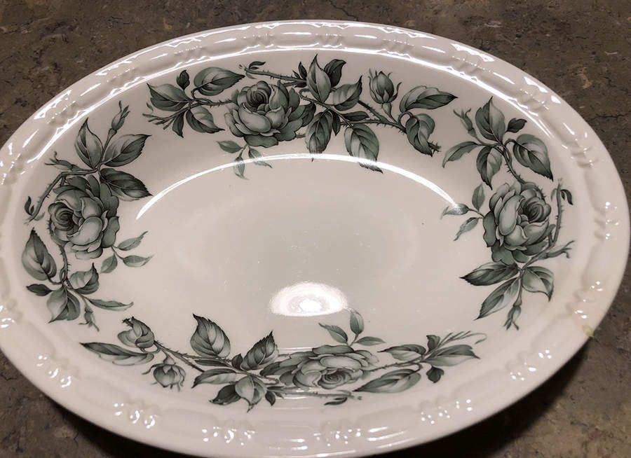 Fantasia 9" Oval Vegetable Bowl by Canonsburg-1