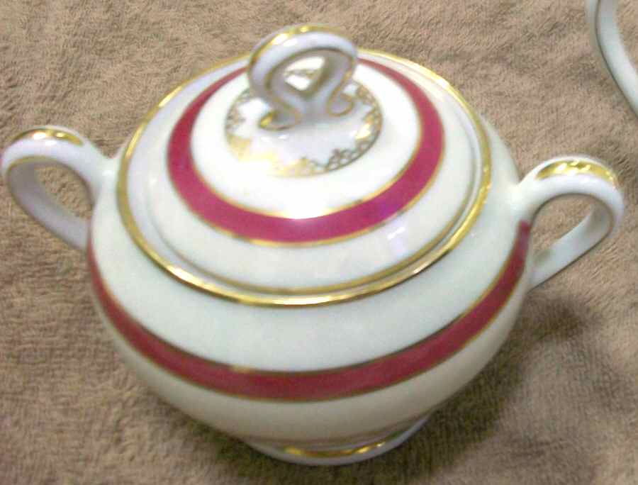 CHF1535 Sugar Bowl & Lid by Charles Field Haviland-1