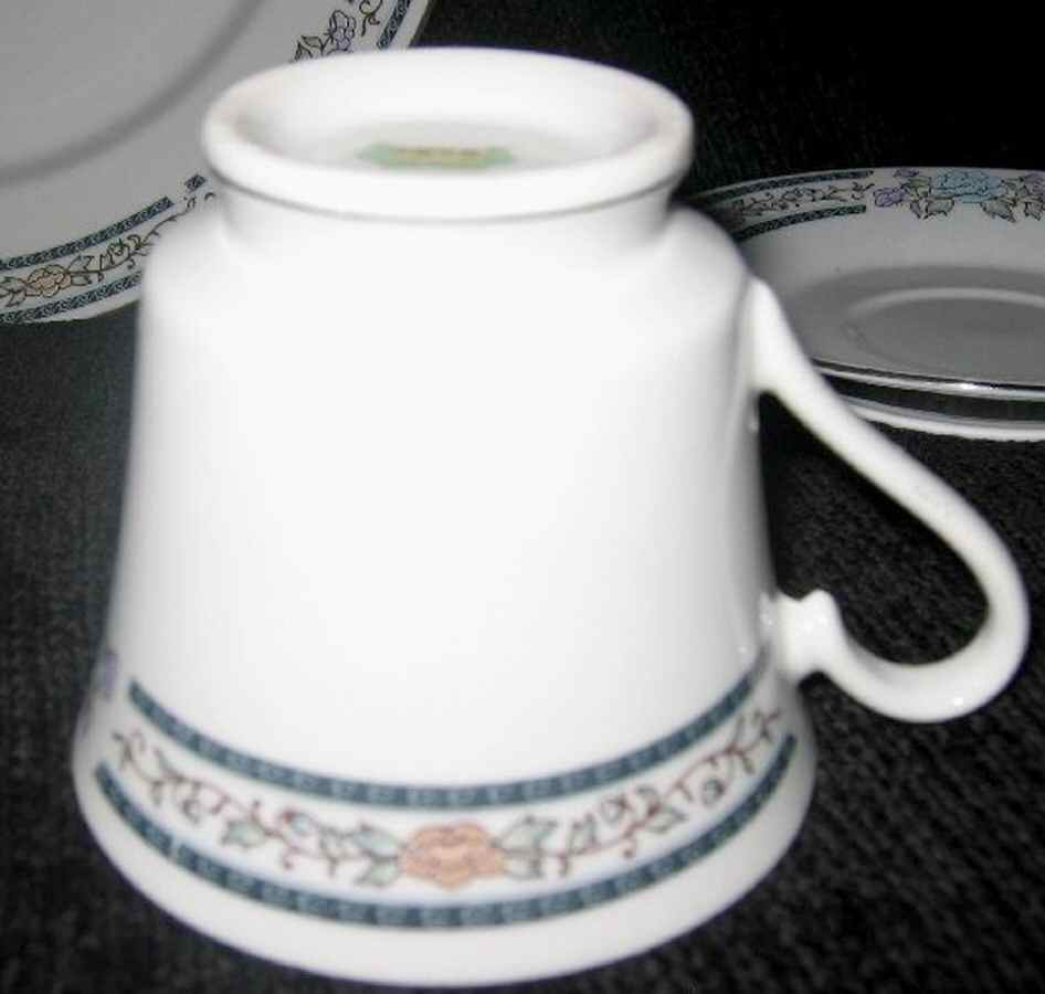 CX505 Footed Cup by China (Made in China)-1