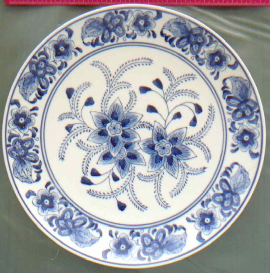 CXM4 Dinner Plate by Centrum-1