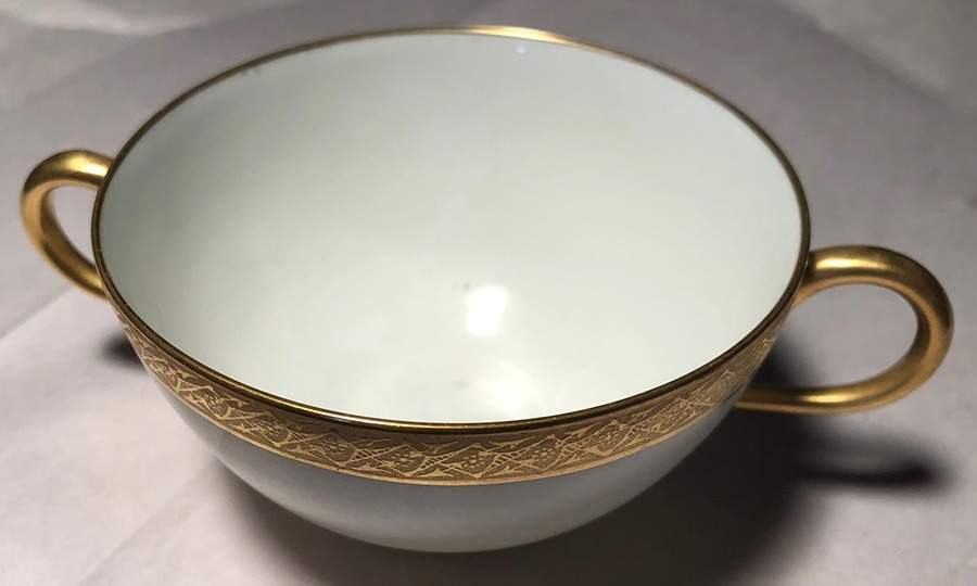 CMT131 Flat Cream Soup Bowl by Charles Martin-1