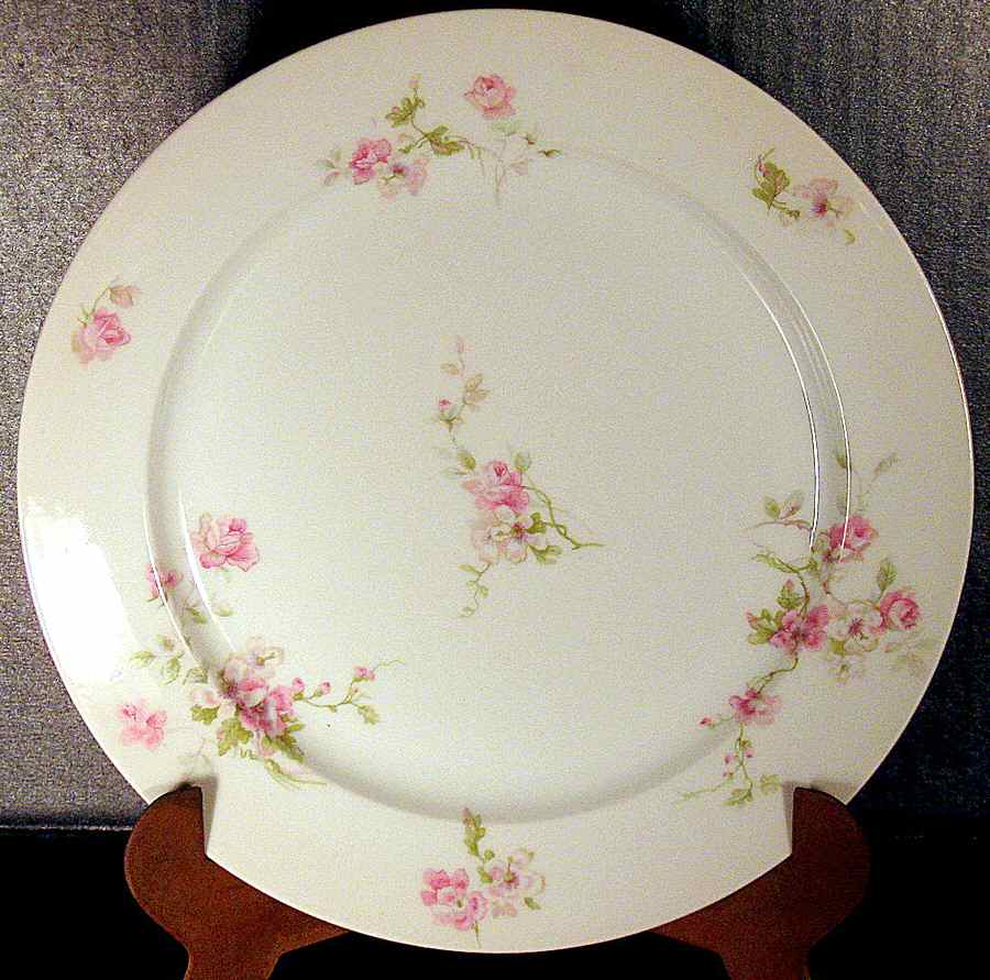 CHF1546 Dinner Plate by Charles Field Haviland-1