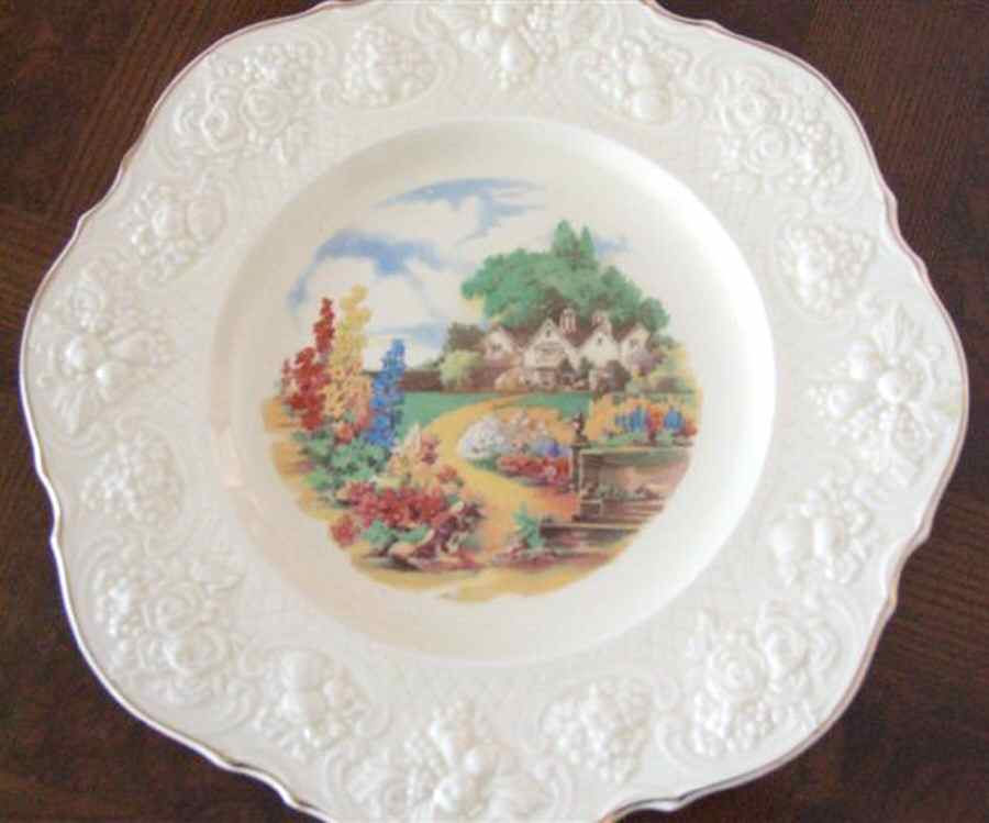 CRD225 Dinner Plate by Crown Ducal-1