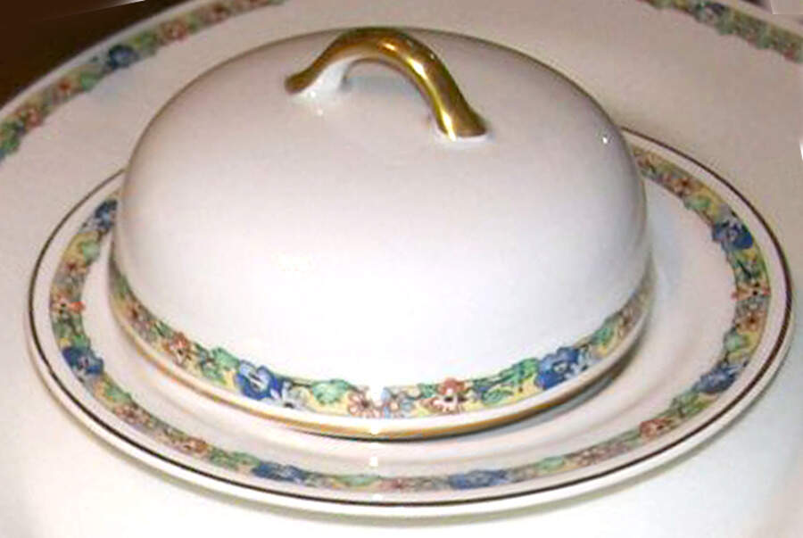 CRO349 Round Covered Butter by Crooksville-1