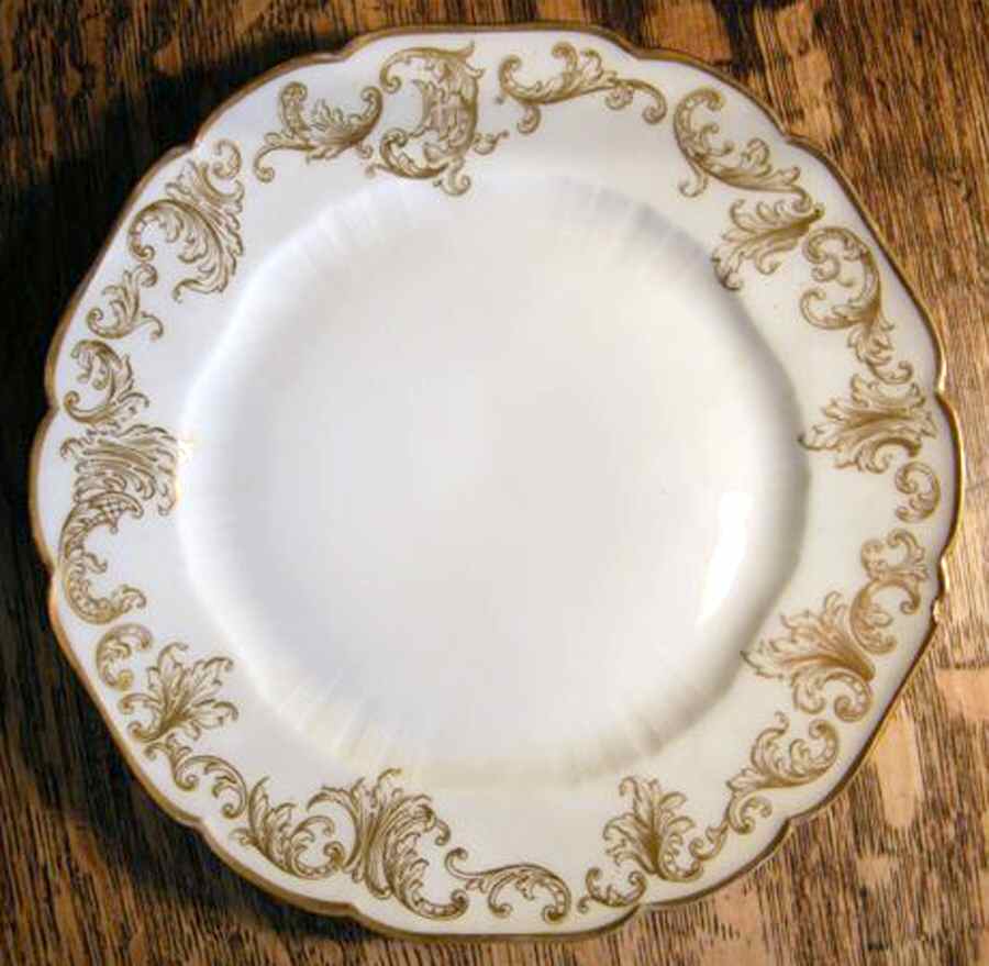 CHF1580 Dinner Plate by Charles Field Haviland-1