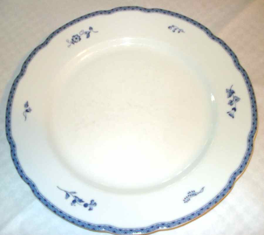 CPR6 Dinner Plate by Christineholm-1