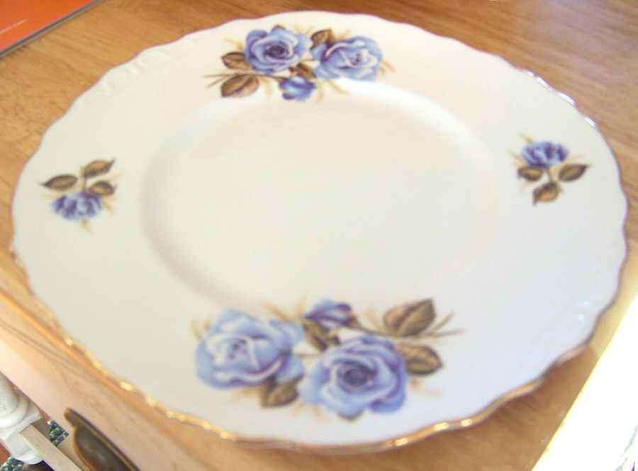 F66 Dinner Plate by Crown Royal-1