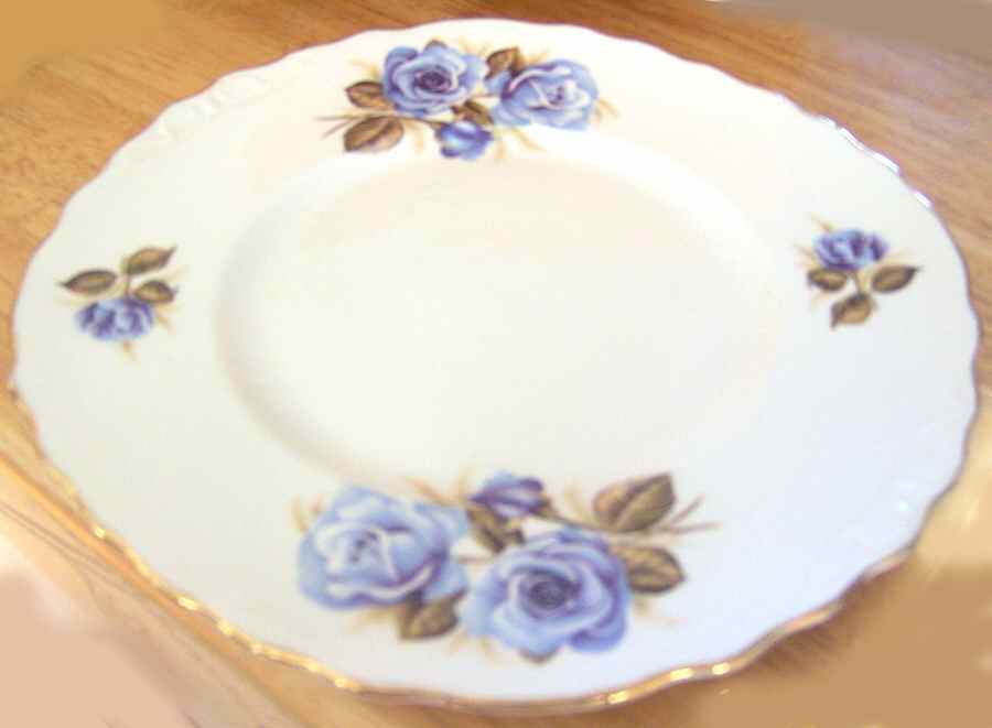 CRY15 Dinner Plate by Crown Royal-1