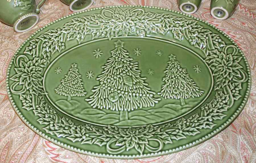 Peace on Earth 14" Oval Serving Platter by Cracker Barrel-1