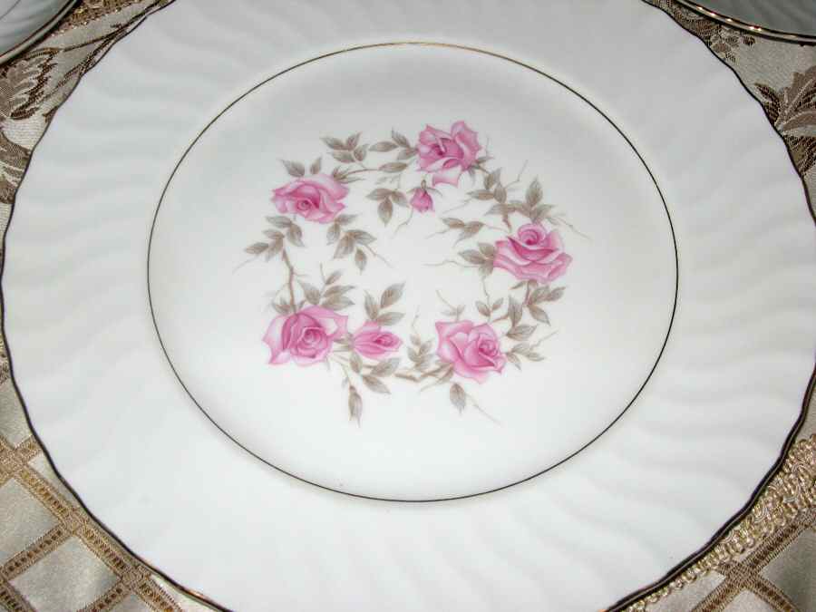 CTH3 Dinner Plate by Cheltenham-1