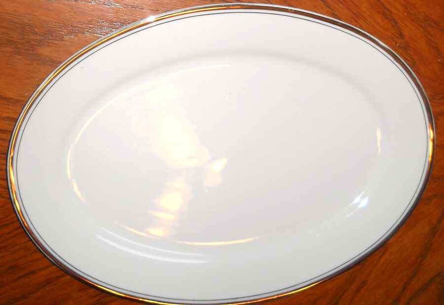 CX566 11" Oval Serving Platter by China (Made in China)-1