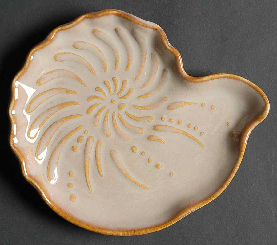 Oceanview Figural Canape Plate by Cindy Crawford Style-1