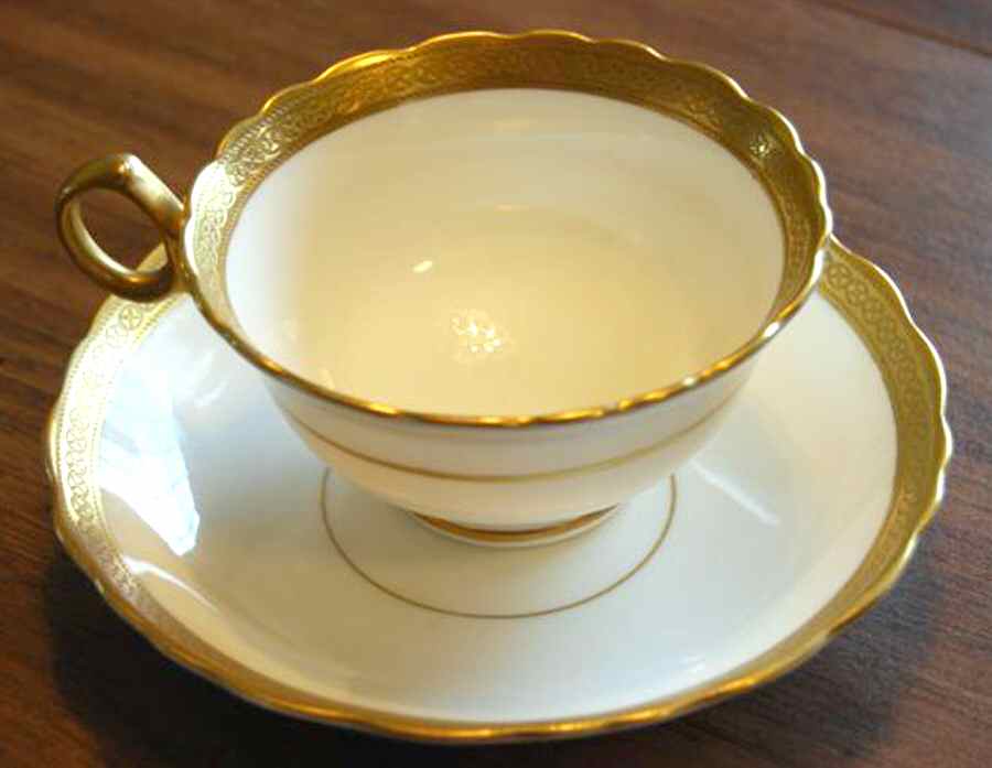 623 (Scalloped) Footed Cup & Saucer Set by Crown Sutherland-1