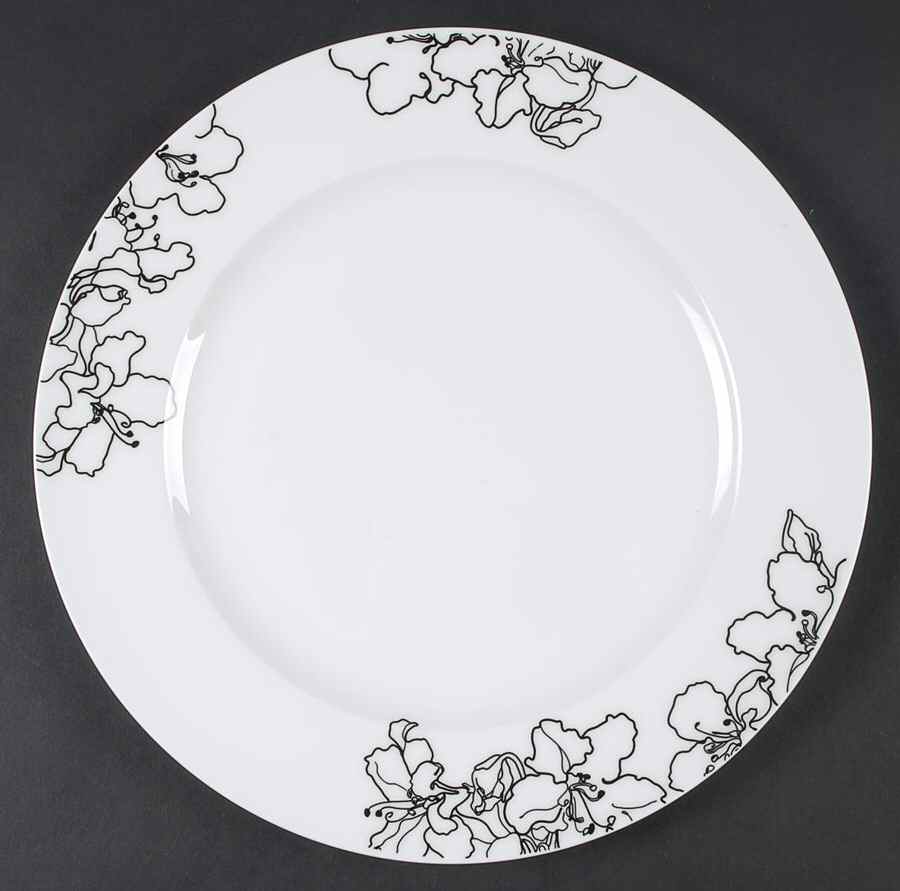 Forma Black Dinner Plate by Ciroa-1