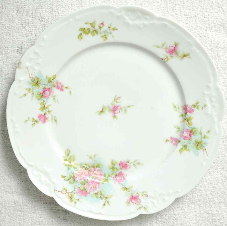 CMT135 Dinner Plate by Charles Martin-1