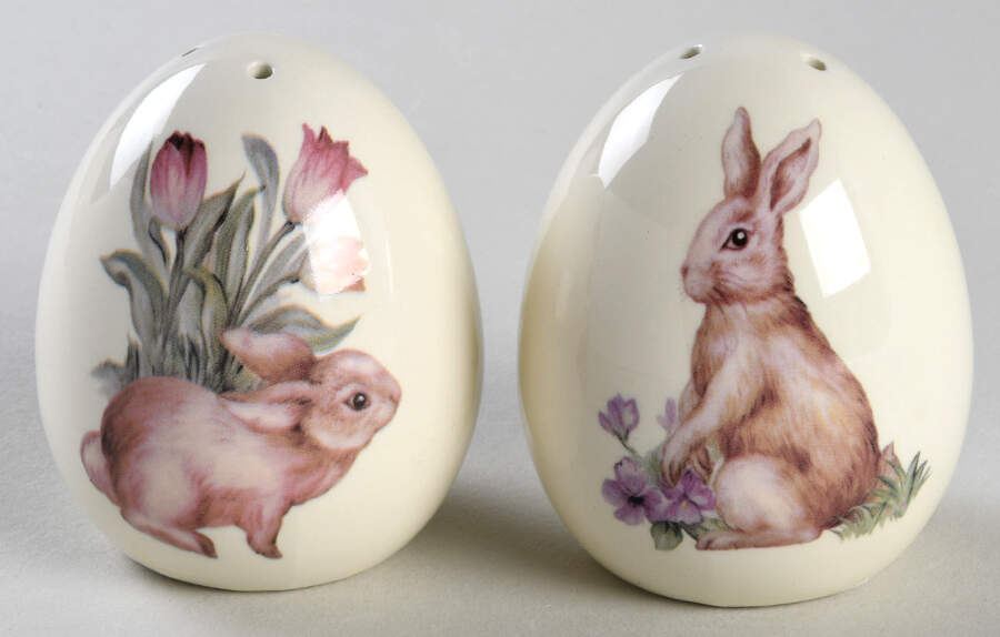 Easter Treasures Salt & Pepper Set by Cracker Barrel-1