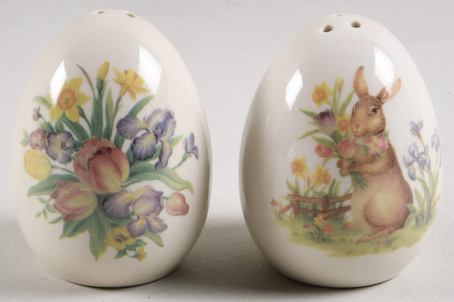 Easter Treasures Salt & Pepper Set by Cracker Barrel-1