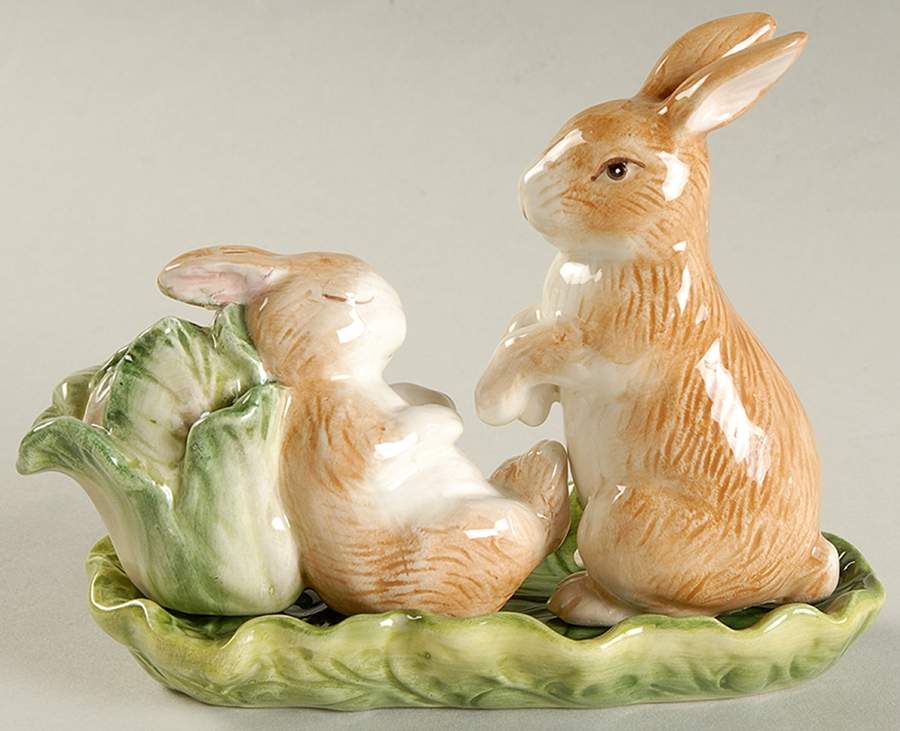 Easter Treasures Figural Salt and Pepper Tray Set by Cracker Barrel-1