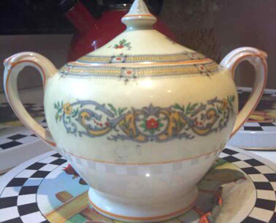 Tilbury Sugar Bowl & Lid by Crown Ducal-1