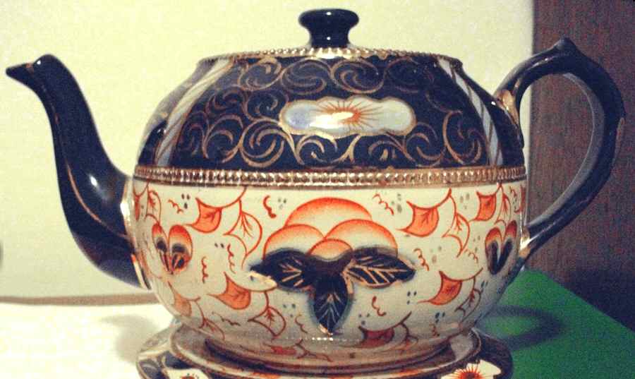 400 Teapot & Lid by Colclough-1