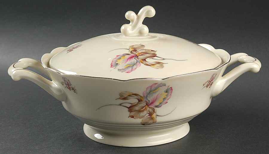 09695 Round Covered Vegetable by Carl Tielsch-1
