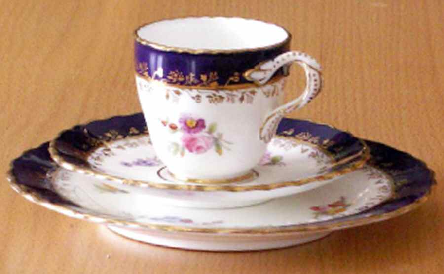 COA194 Flat Cup & Saucer Set by Coalport-1