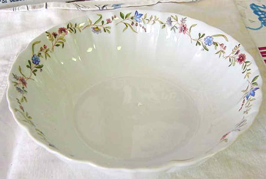 Versailles (Ribbed) 8" Round Vegetable Bowl by BIA Cordon Bleu-1