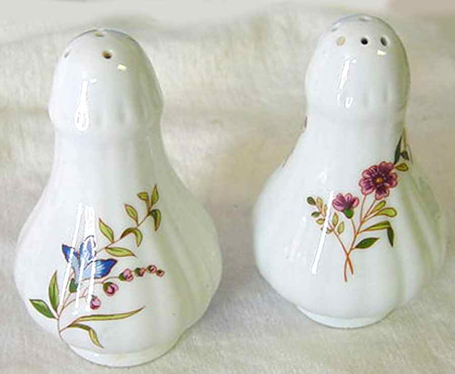 Versailles (Ribbed) Salt & Pepper Set by BIA Cordon Bleu-1