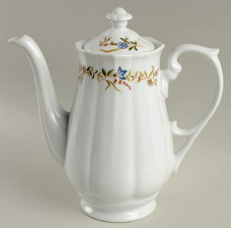 Versailles (Ribbed) Coffee Pot & Lid by BIA Cordon Bleu-1