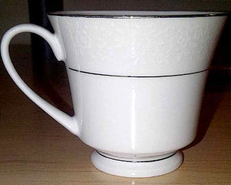CX599 Footed Cup by China (Made in China)-1