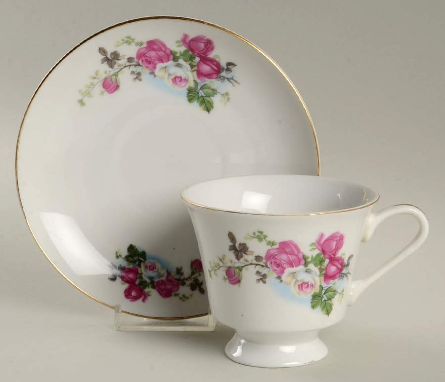 CX602 Footed Cup & Saucer Set by China (Made in China)-1