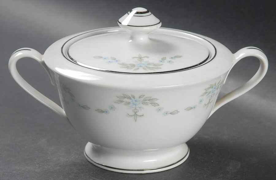 Garlandia Sugar Bowl & Lid by Carlton (Japan)-1