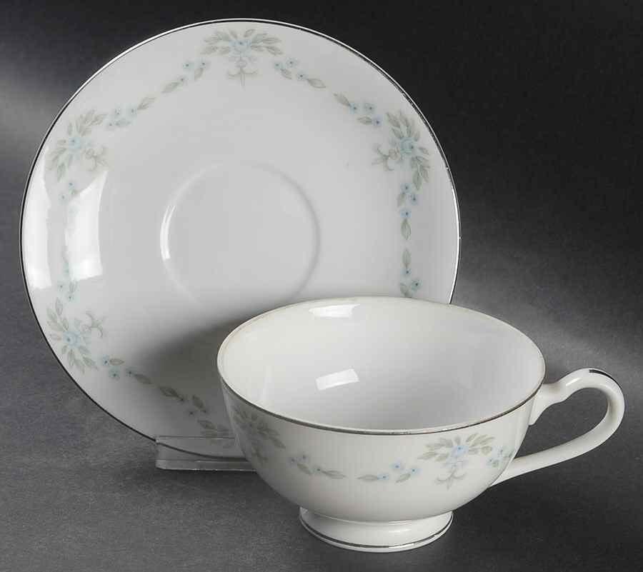 Garlandia Footed Cup & Saucer Set by Carlton (Japan)-1