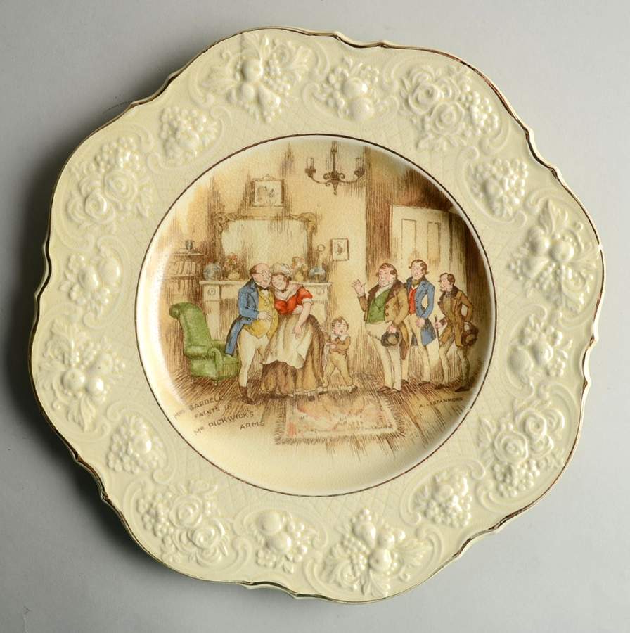 CRD253 (Florentine Shape) Dinner Plate by Crown Ducal-1