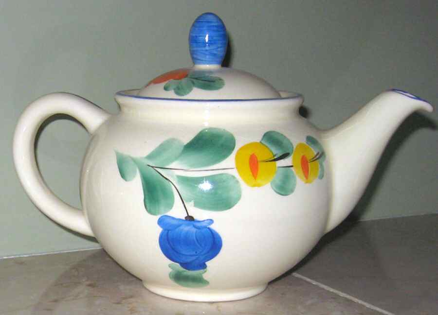 CZE248 Teapot & Lid by Czechia-Czechoslovakia-1