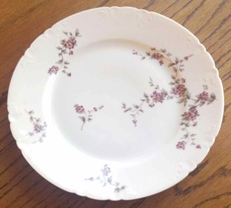 CHF1698 Dinner Plate by Charles Field Haviland-1