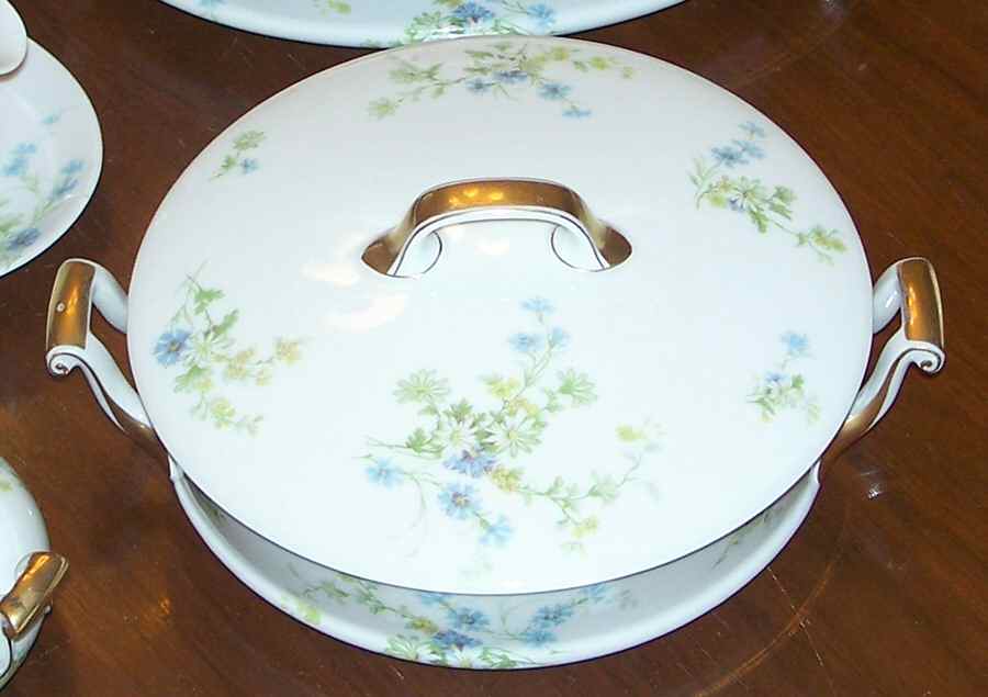 CRG95 Round Covered Vegetable by Henri Creanges-1