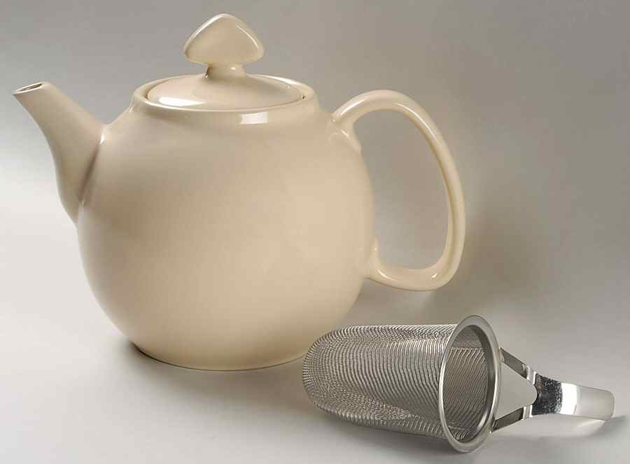 Pure Teapot & Lid with Infuser by Chantal-1