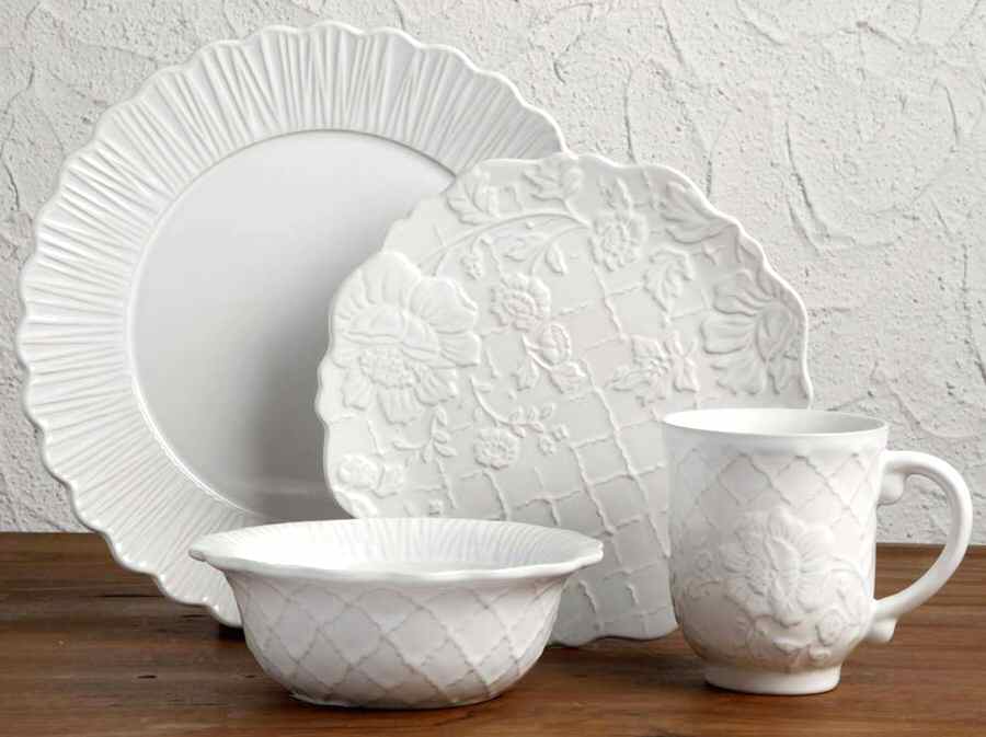 Treillage White Dinner Plate by Casafina-1
