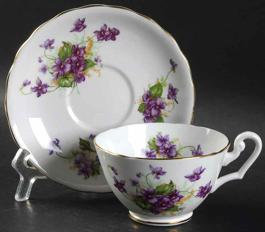 409-68 Footed Cup & Saucer Set by Clarence (England)-1