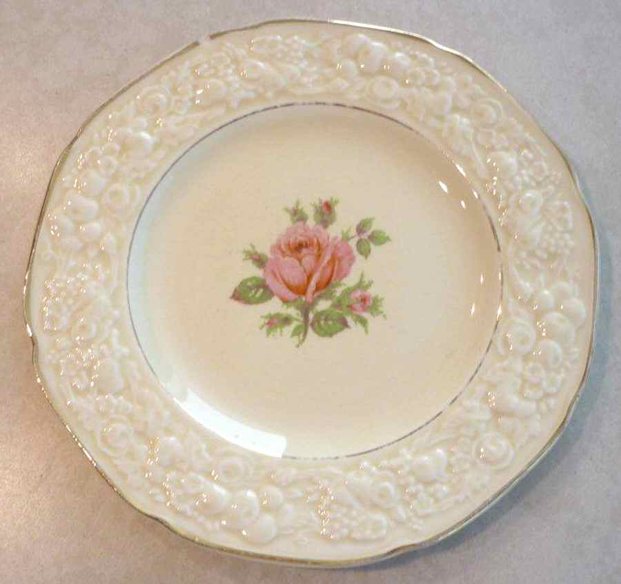 CRD261 Bread & Butter Plate by Crown Ducal-1