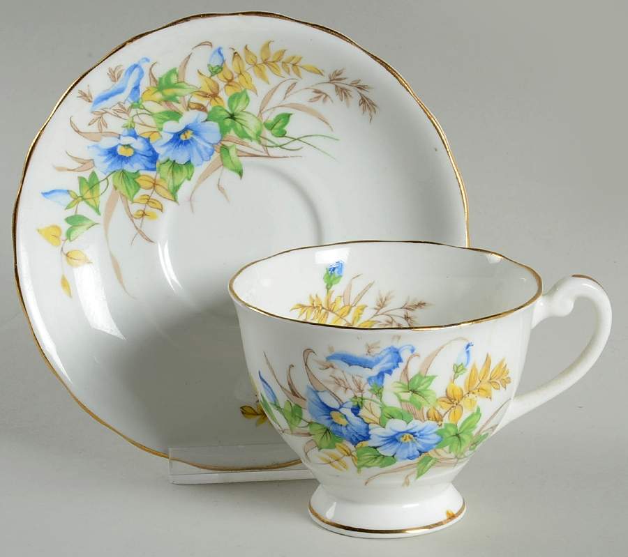 581-71 Footed Cup & Saucer Set by Clarence (England)-1