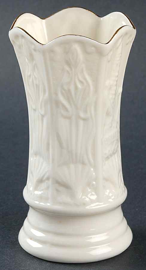 Visitors Centre Giftware 4" Spill Vase by Belleek Pottery (Ireland)-1