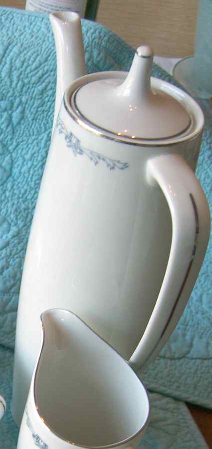 Elizabeth Coffee Pot & Lid by Cmielow (Poland)-1