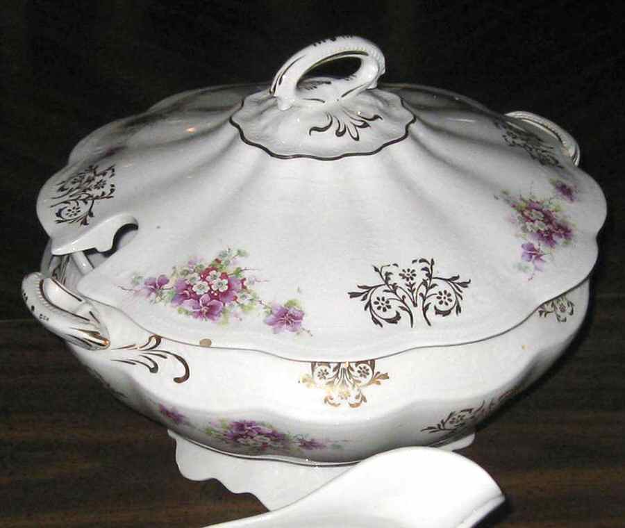 CRP230 Tureen &  Lid by Crown Potteries-1