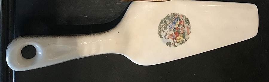 CAN284 Solid Ceramic Pie/Cake Server by Canonsburg-1