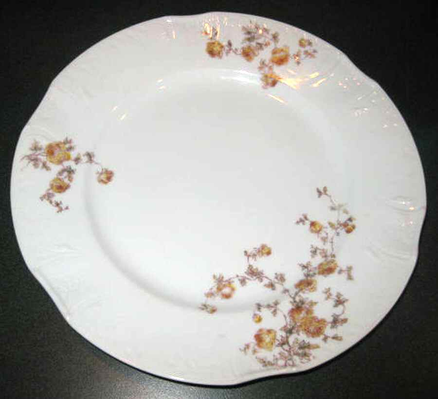 CHF1774 Dinner Plate by Charles Field Haviland-1