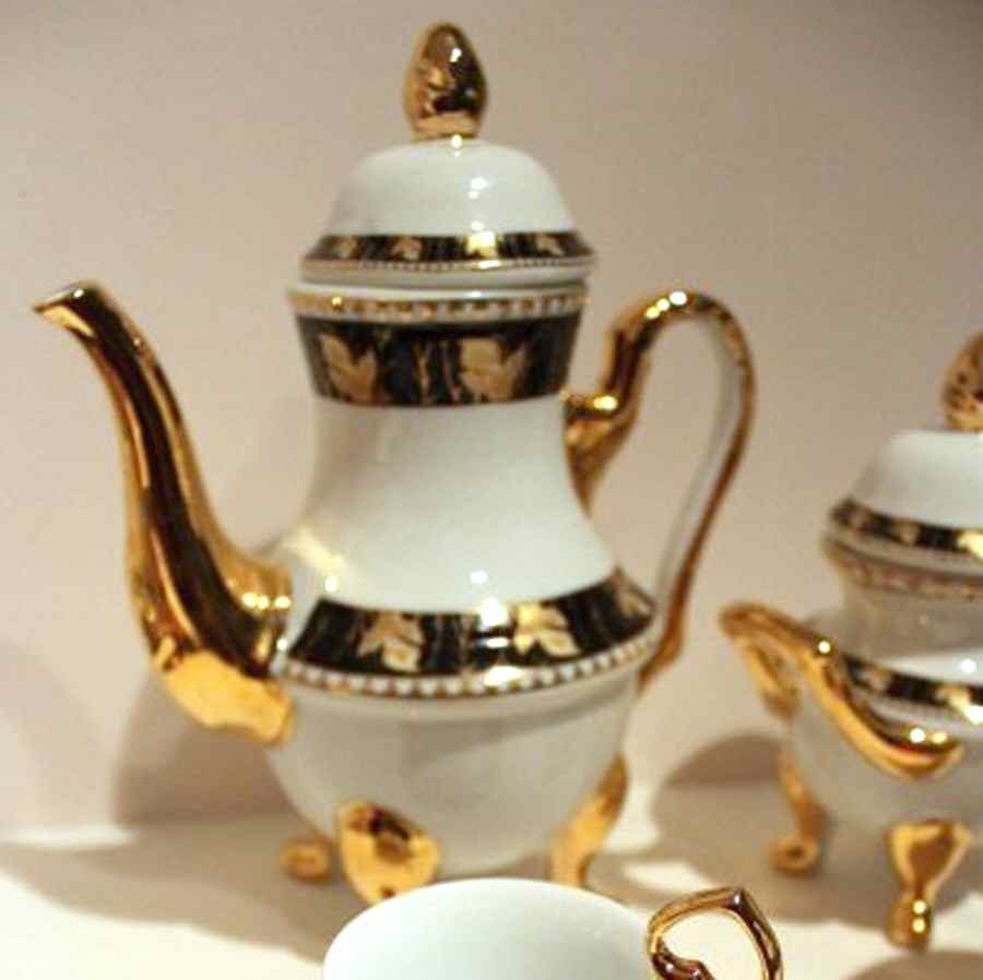 CZE269 Teapot & Lid by Czechia-Czechoslovakia-1