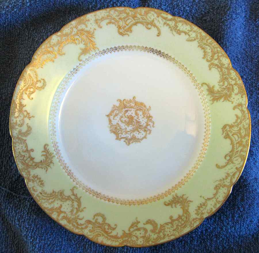CHF1779 Dinner Plate by Charles Field Haviland-1